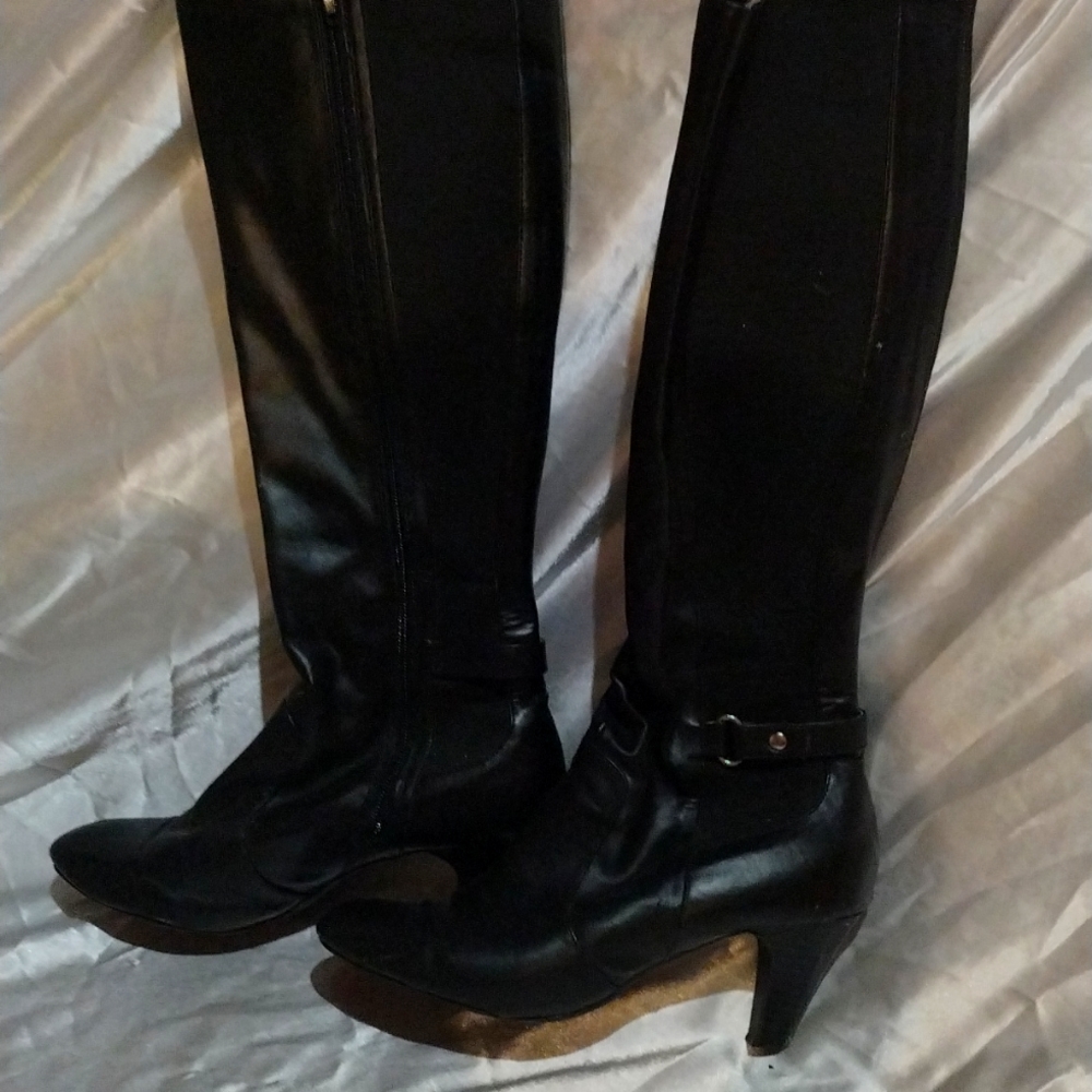 Healed black leather boots small heal perfect for winter
